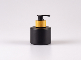 Schwarzglasflasche Lilly 130ml - Dispenser Bambus